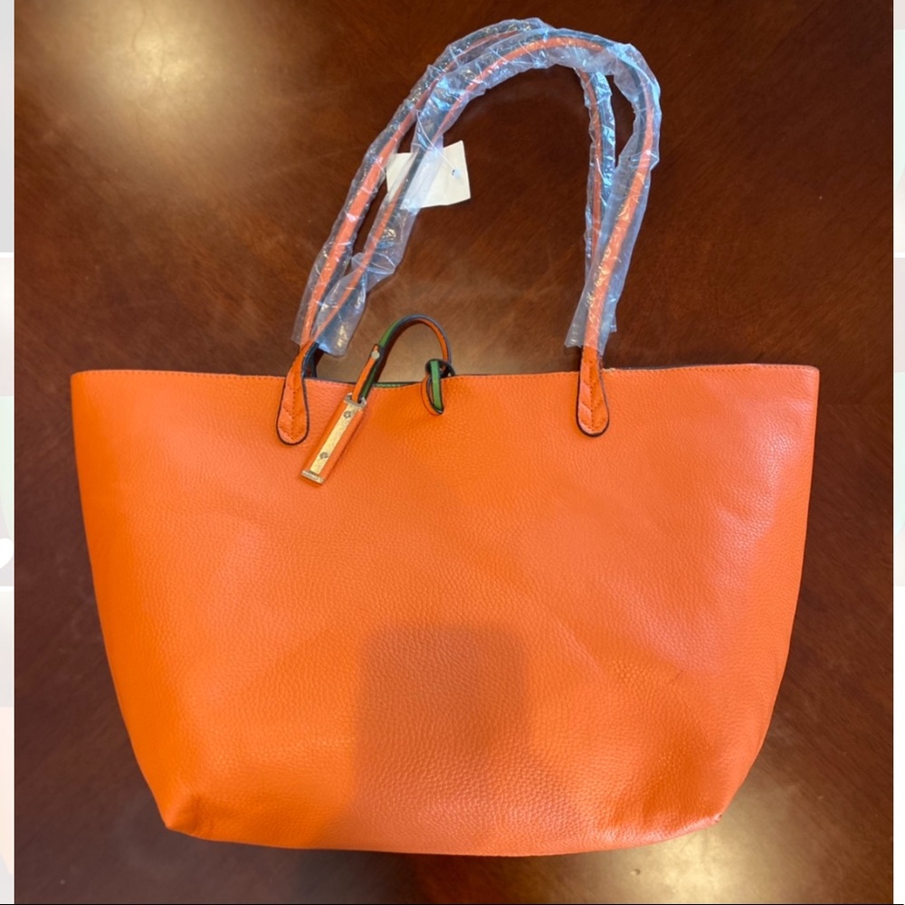 Funky Reversible Tote 🧡💚
✨never has been used!✨